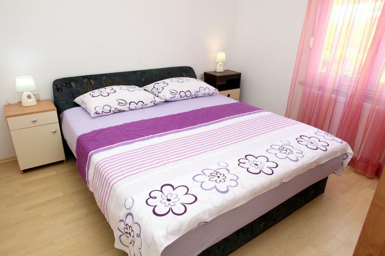 Apartman Dinka Trogir Exteriör bild