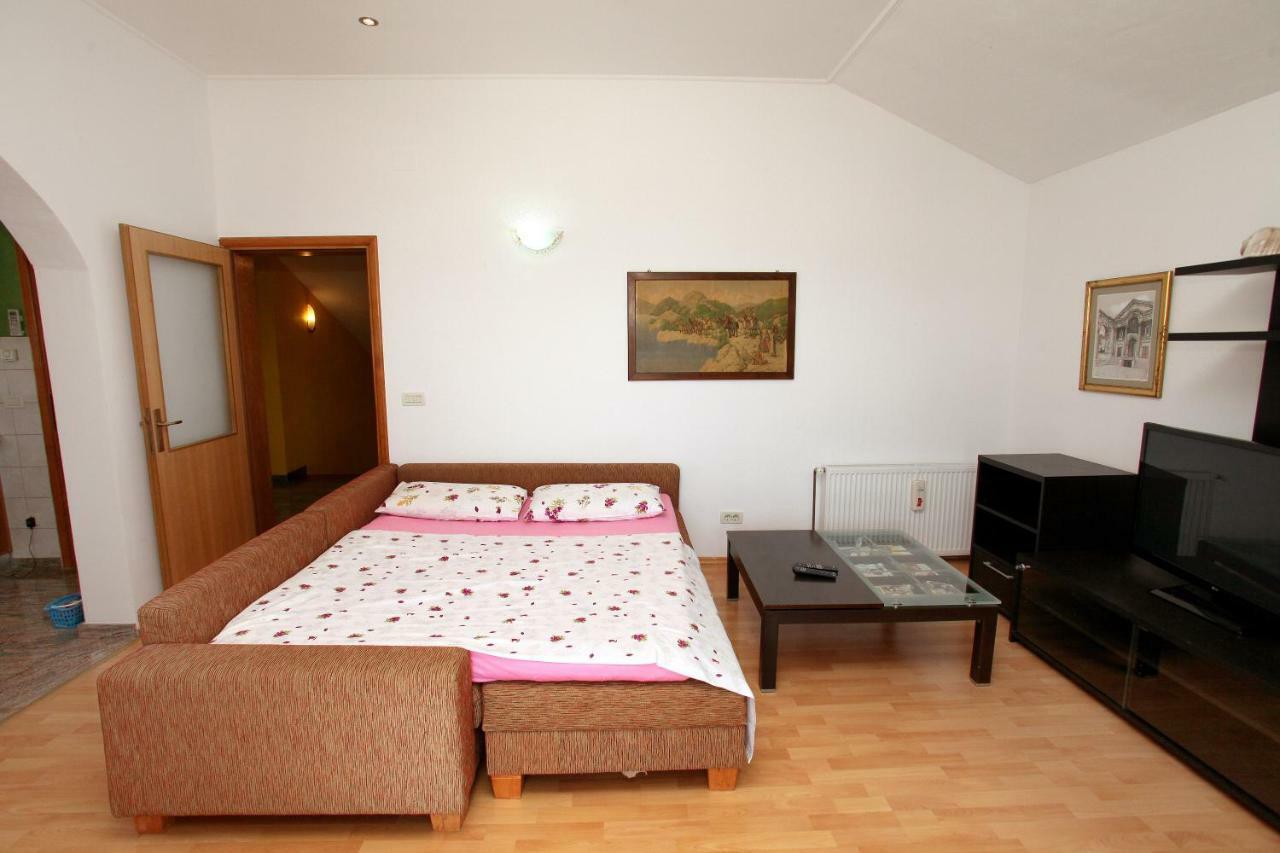 Apartman Dinka Trogir Exteriör bild