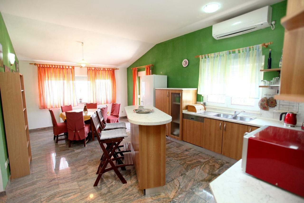 Apartman Dinka Trogir Exteriör bild