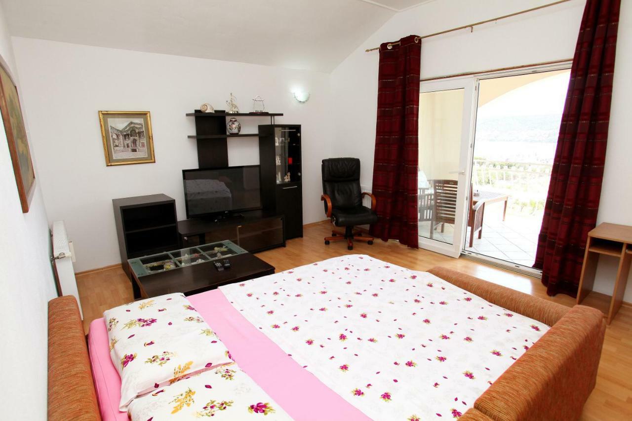 Apartman Dinka Trogir Exteriör bild