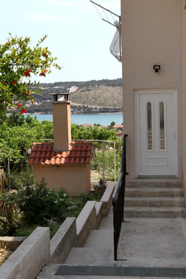 Apartman Dinka Trogir Exteriör bild