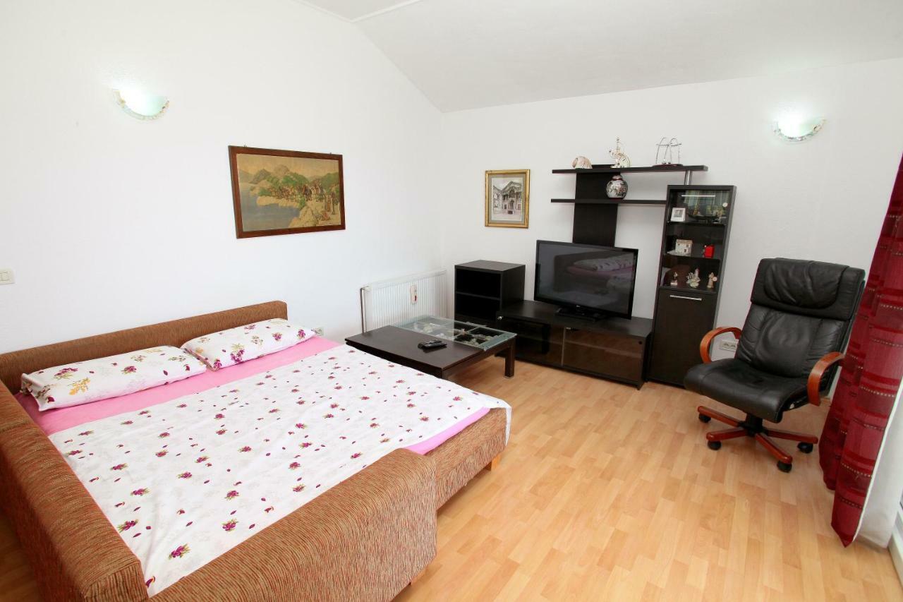 Apartman Dinka Trogir Exteriör bild