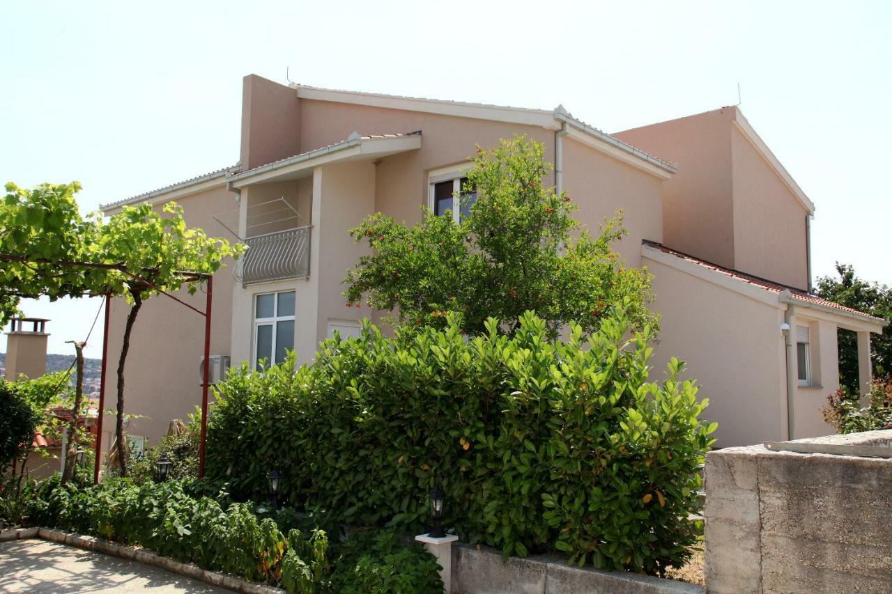 Apartman Dinka Trogir Exteriör bild